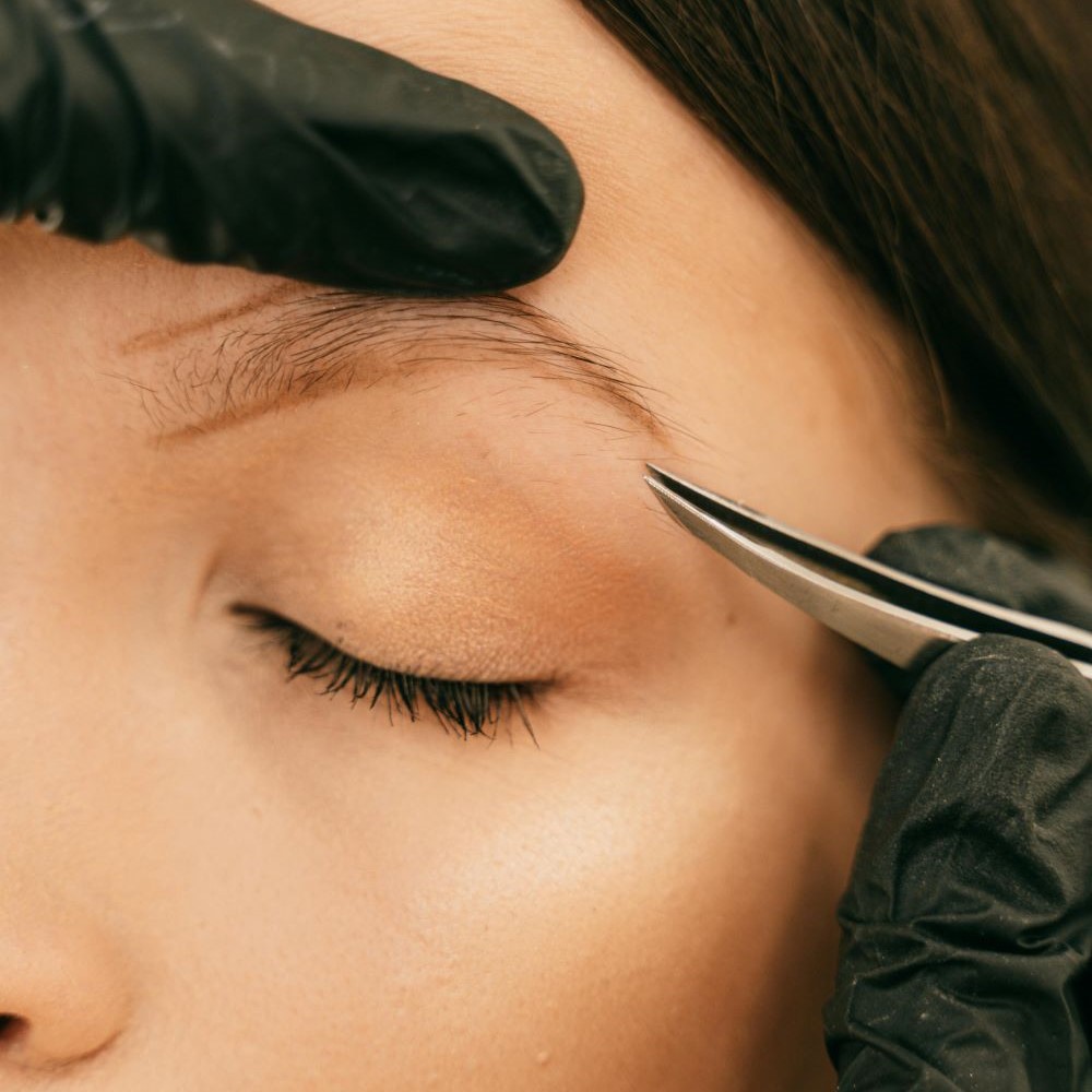 Eye brow Trimming